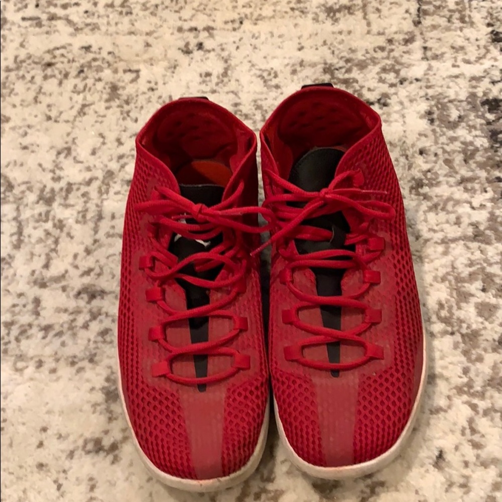 Jordan reveal men’s used good condition worn